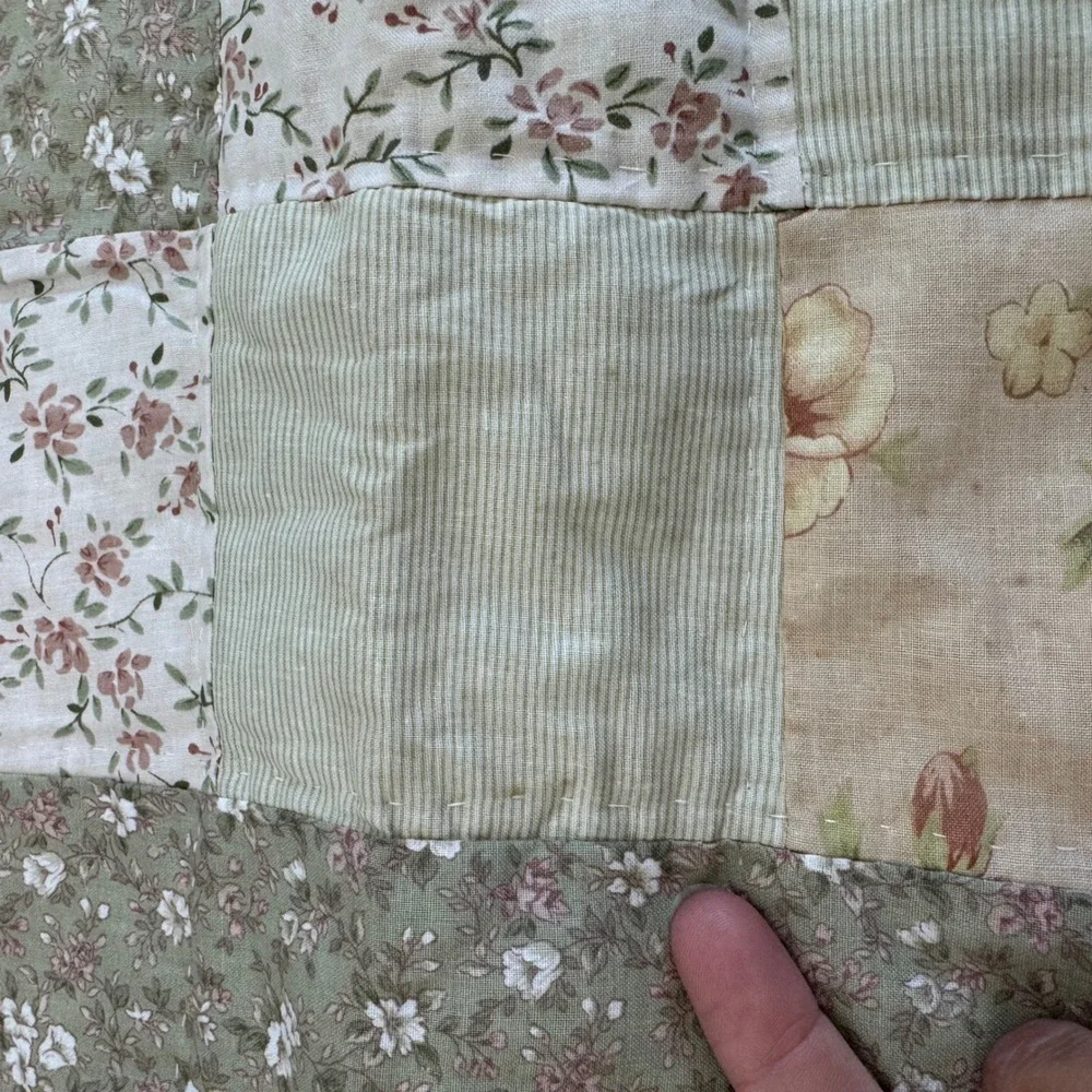 Patchwork Quilted pillowcase 2pc set shams floral patchwork Green White Cream